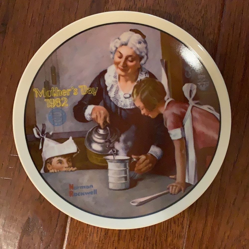 Vintage 1982 Norman Rockwell Mother’s Day Plate - Picture 2 of 7